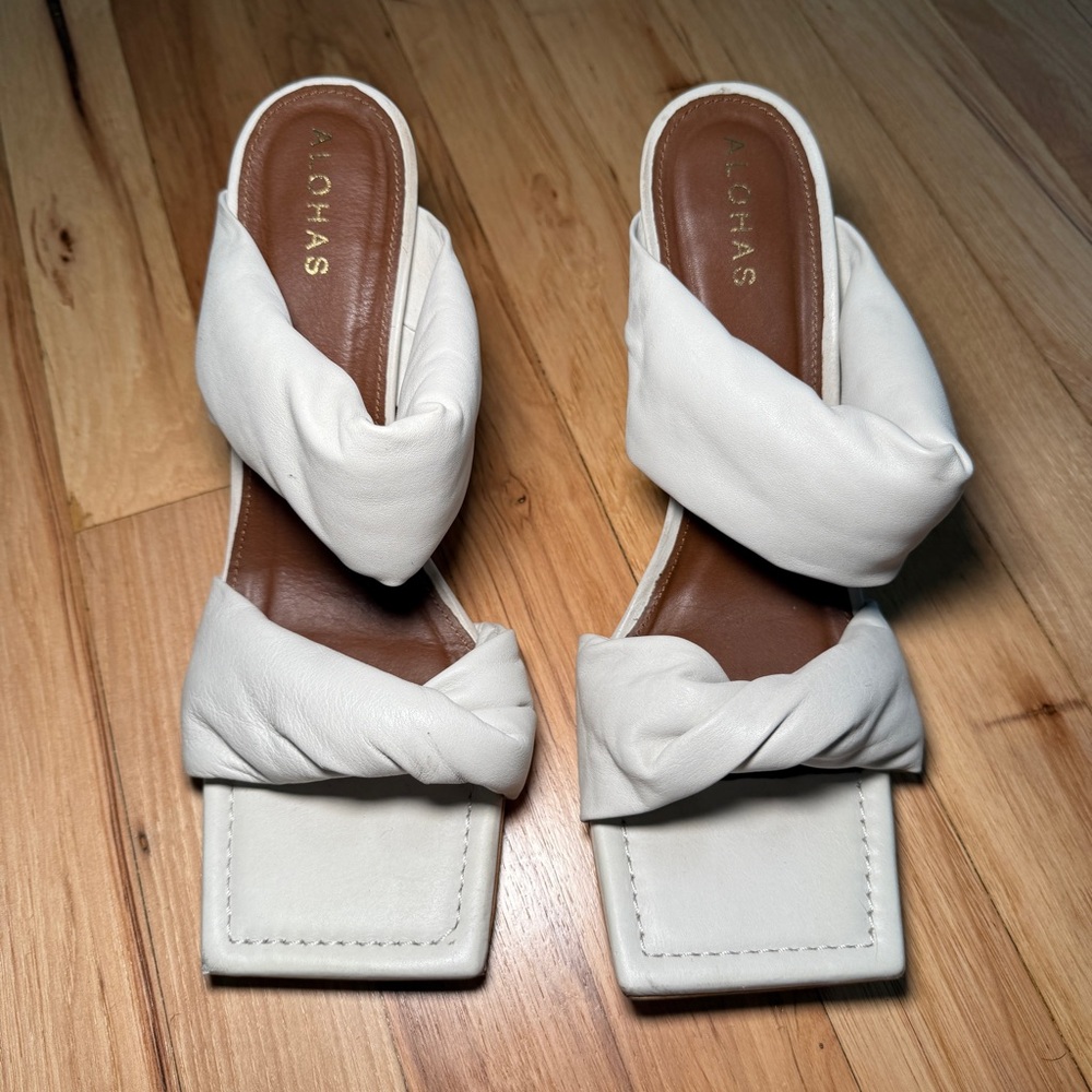 Alohas Twist Leather Heeled Sandal - Picture 3 of 14